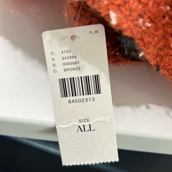 Anthropologie soft wrap scarf - Picture 2 of 4